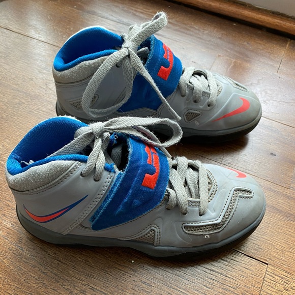 lebron shoes size 13